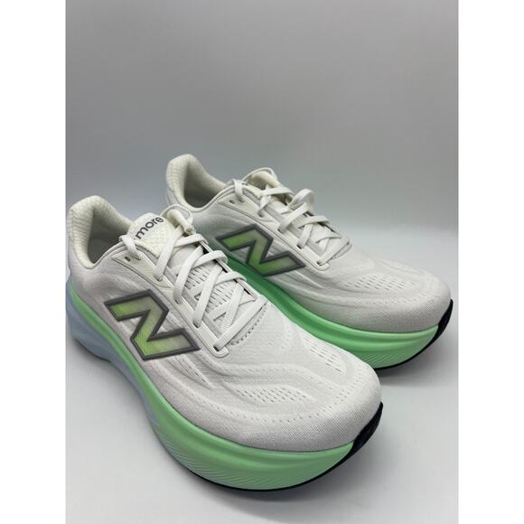 New Balance Fresh Foam X More v6 WMORLD6 Size M9.5/ W11 New